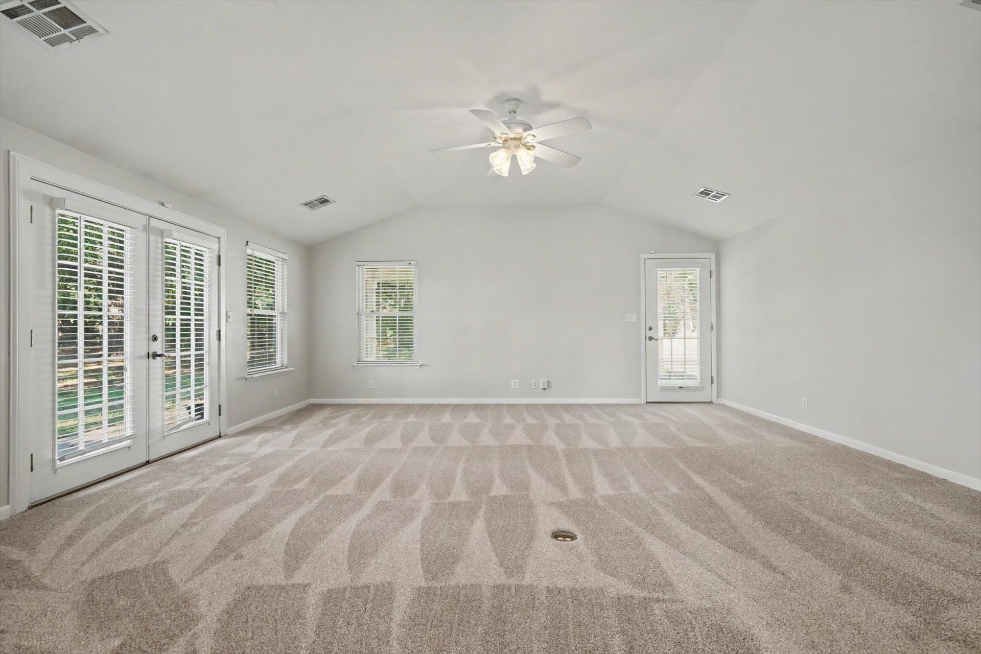 608 N Woodland Drive Property Photo 12