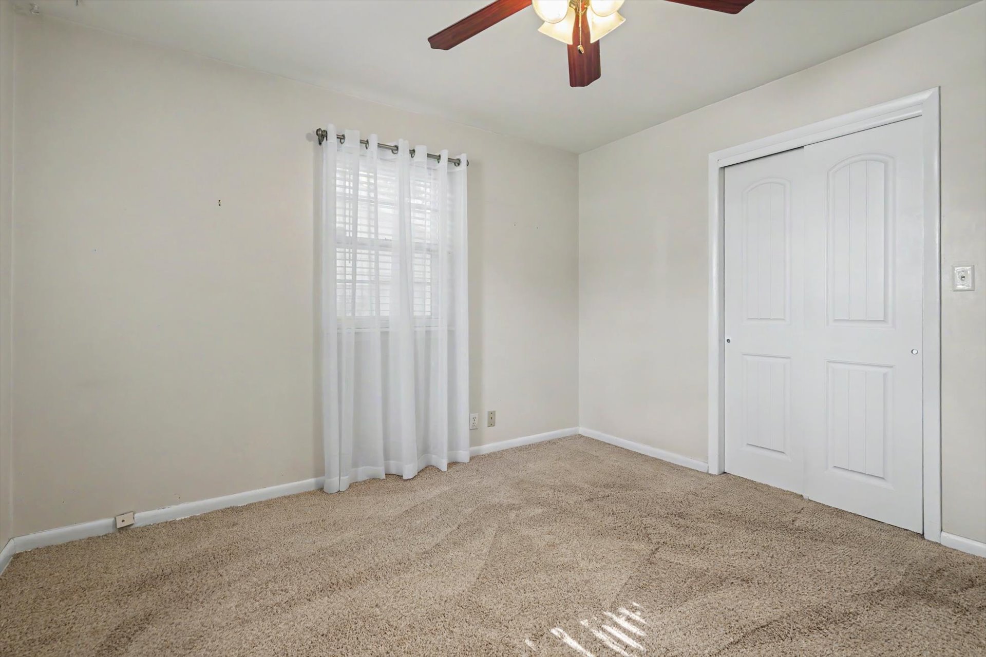 608 N Woodland Drive Property Photo 20