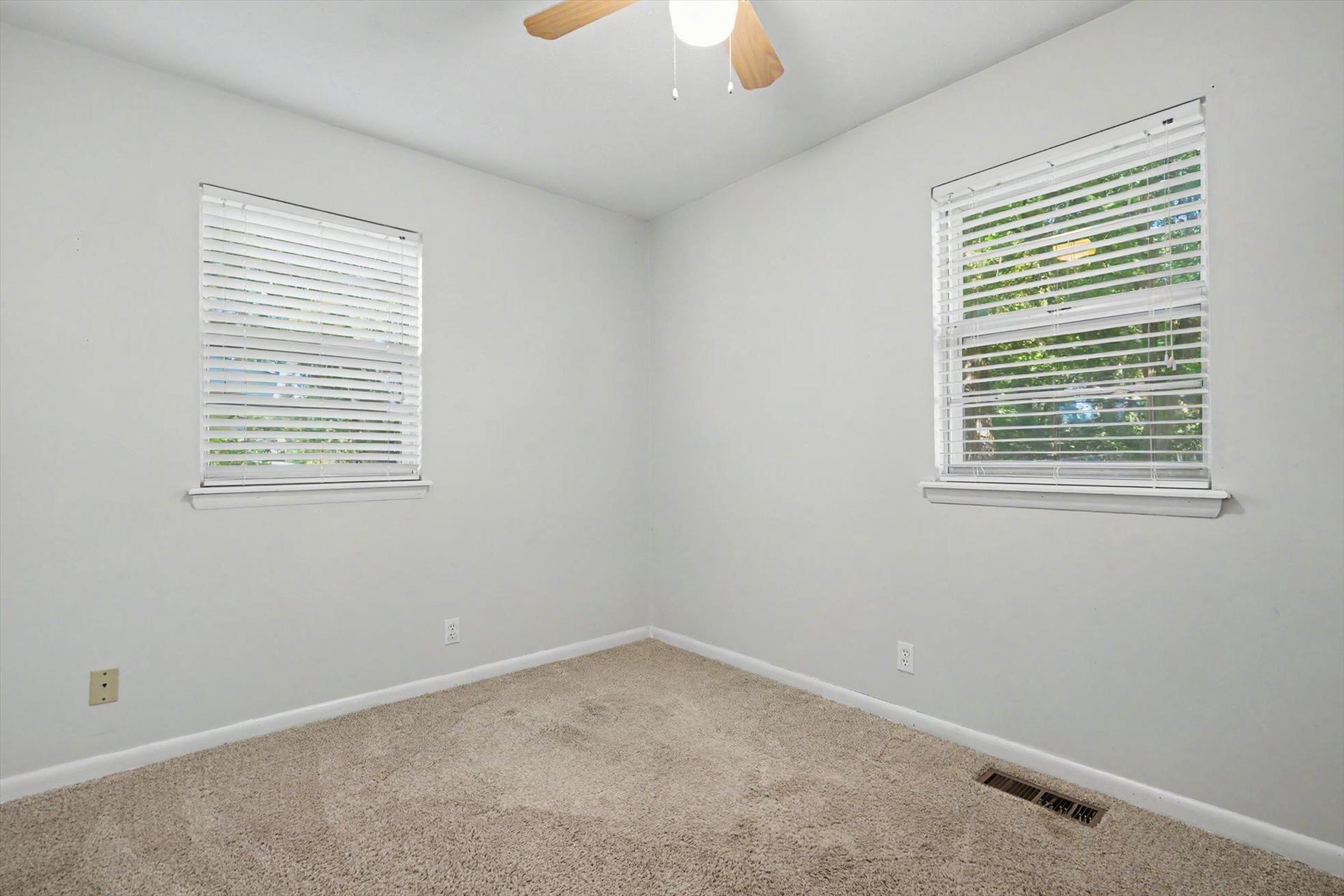 608 N Woodland Drive Property Photo 23