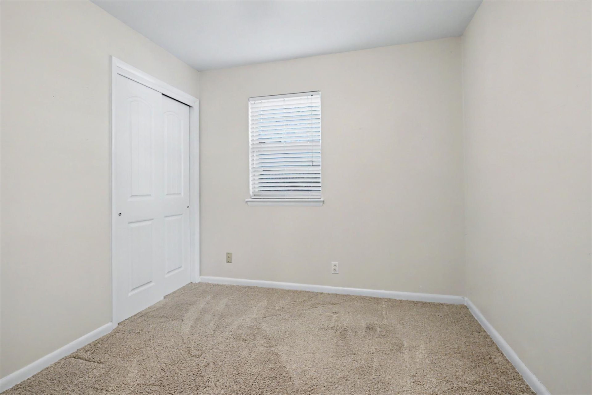 608 N Woodland Drive Property Photo 24
