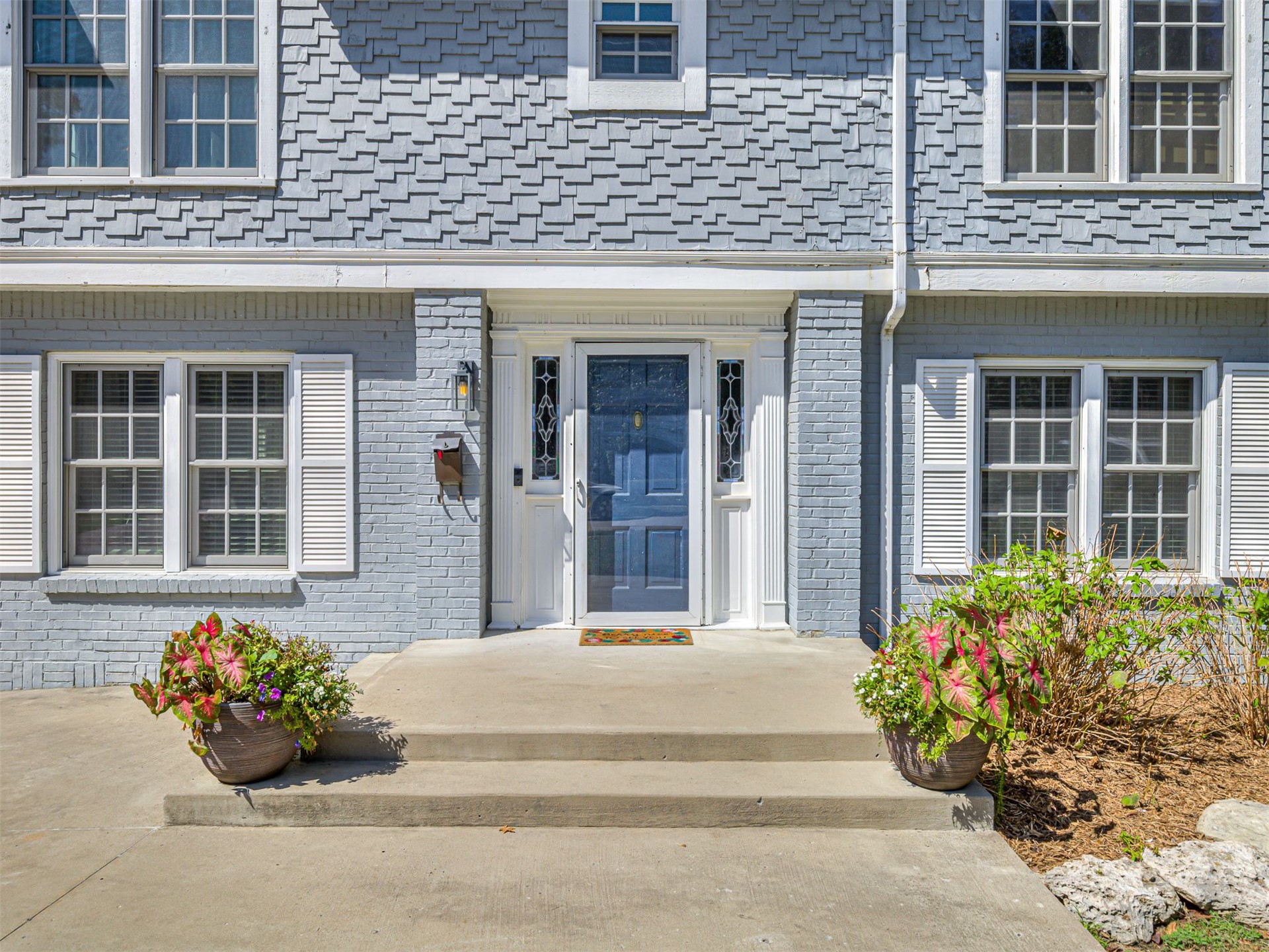 1934 S Evanston Avenue Property Photo 6