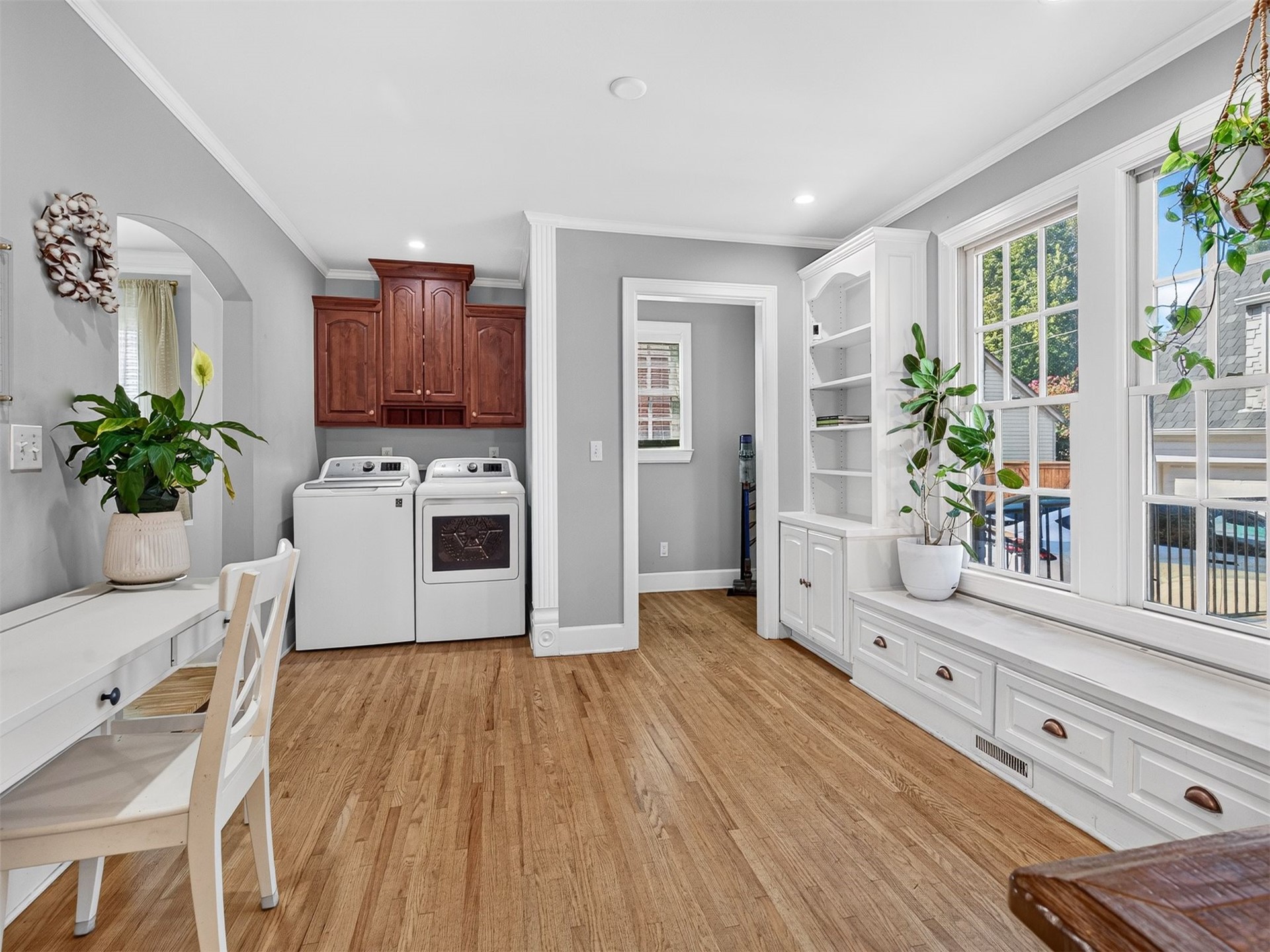 1934 S Evanston Avenue Property Photo 21