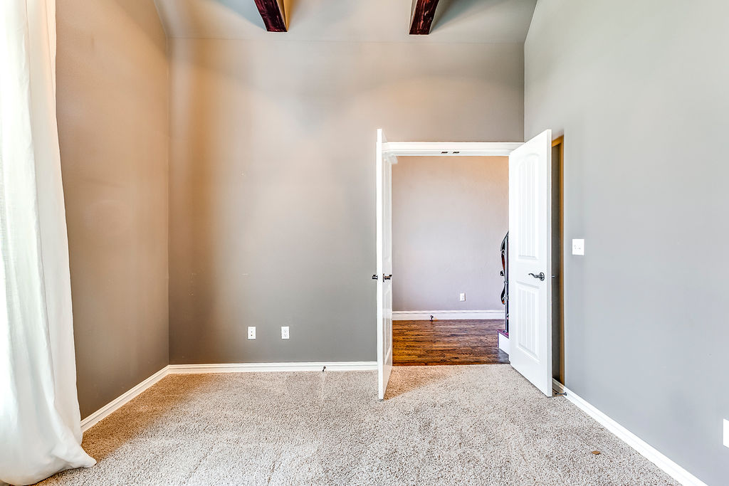 12913 S 2nd Street Property Photo 6