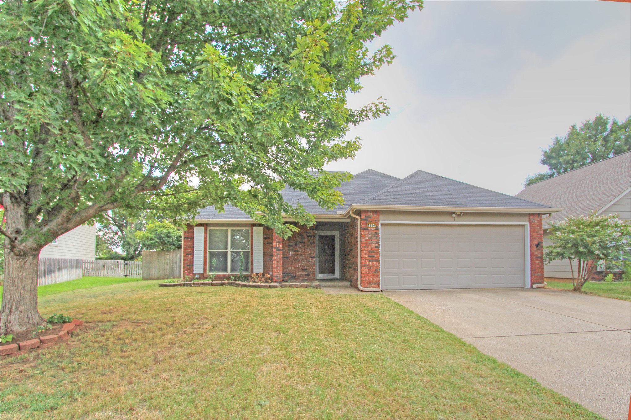 9226 E 95th Street Property Photo 1
