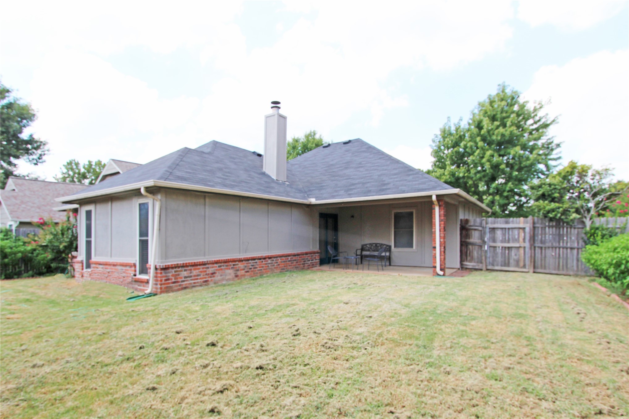 9226 E 95th Street Property Photo 11