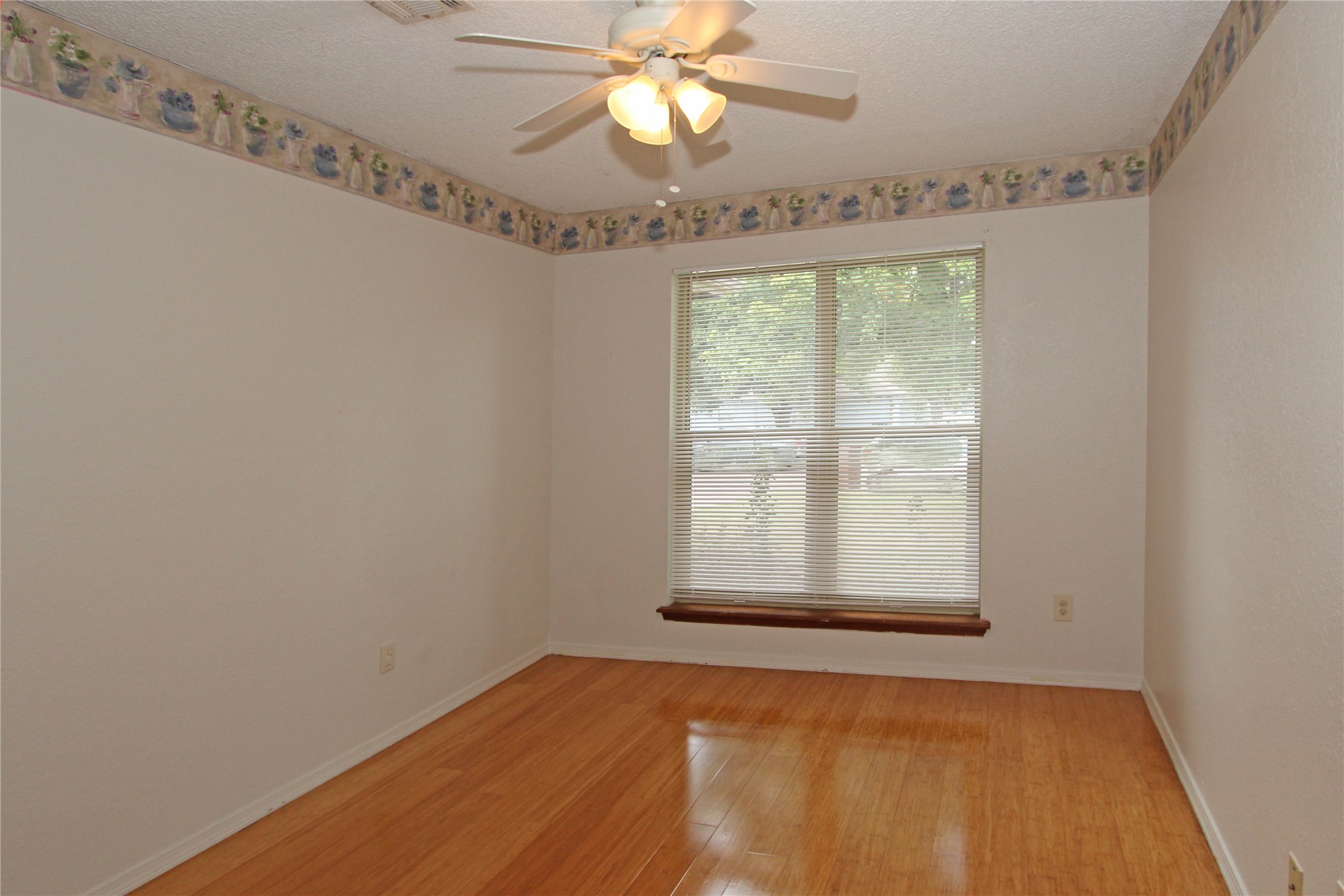 9226 E 95th Street Property Photo 18