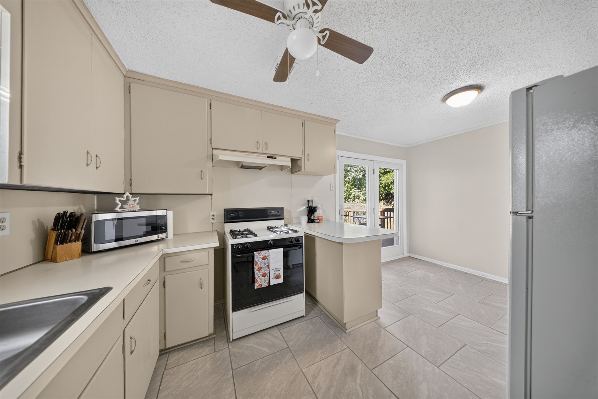 9517 E Newton Place Property Photo 11