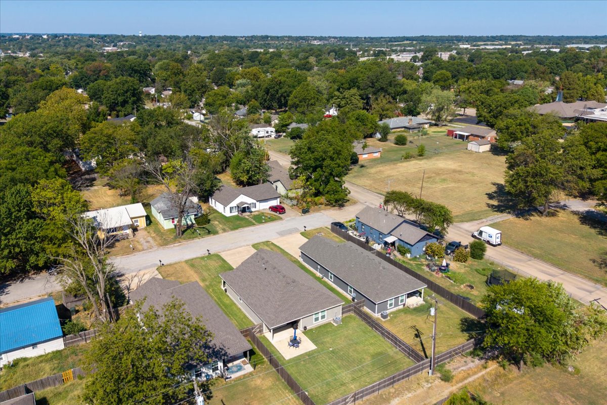 1116 N Osage Avenue Property Photo 48