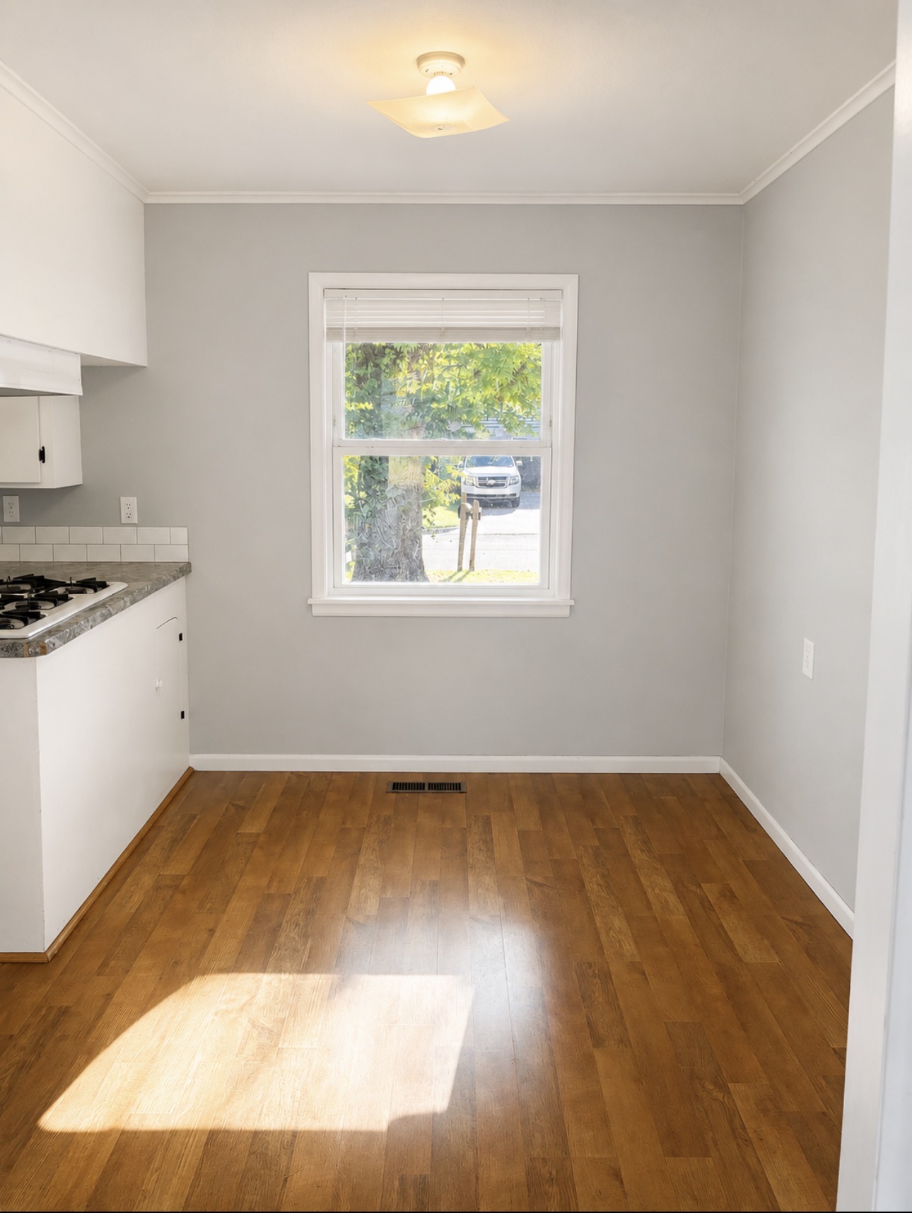 801 N Brady Drive Property Photo 6