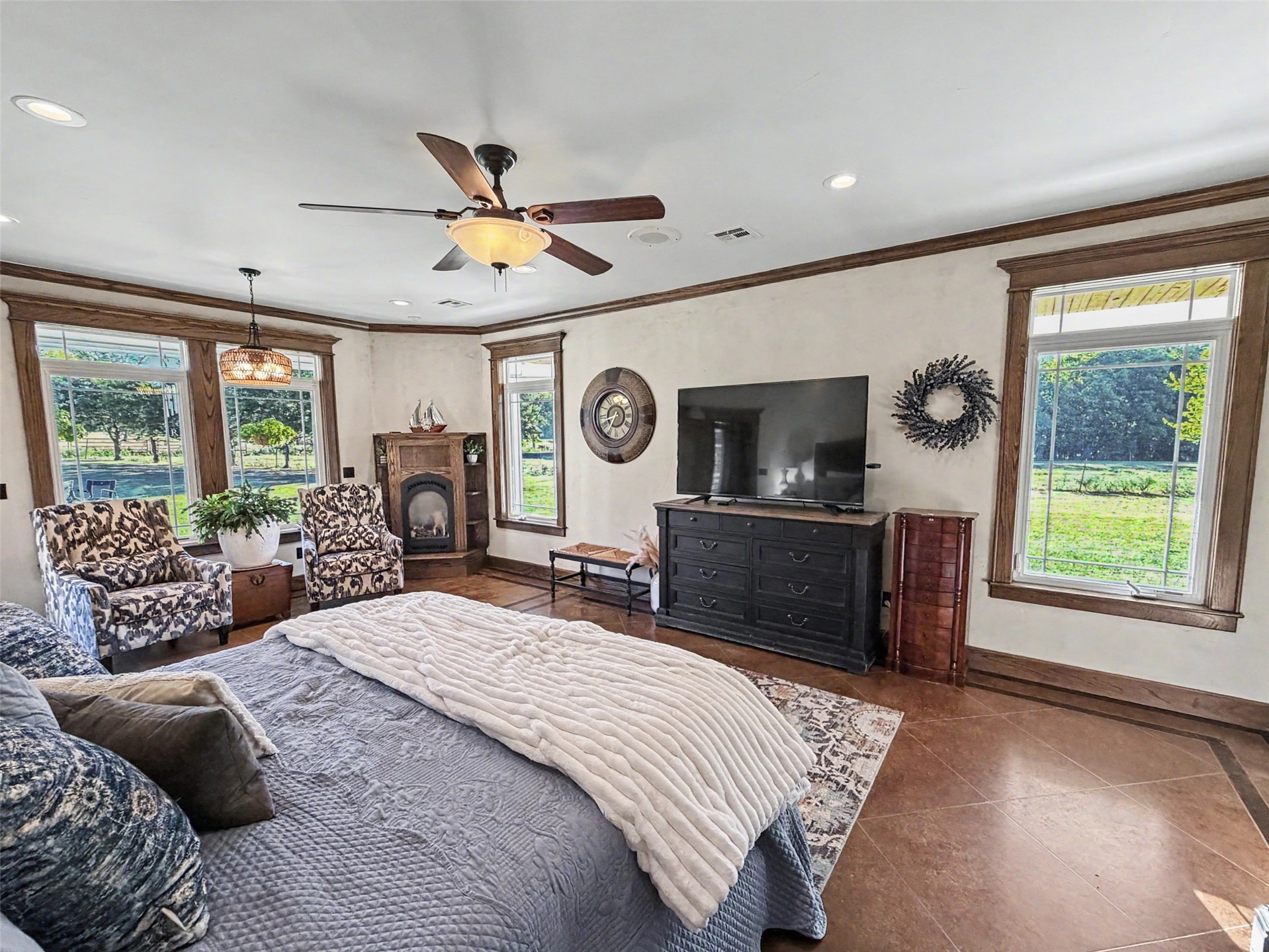 19216 W Pettit Bay Road Property Photo 32