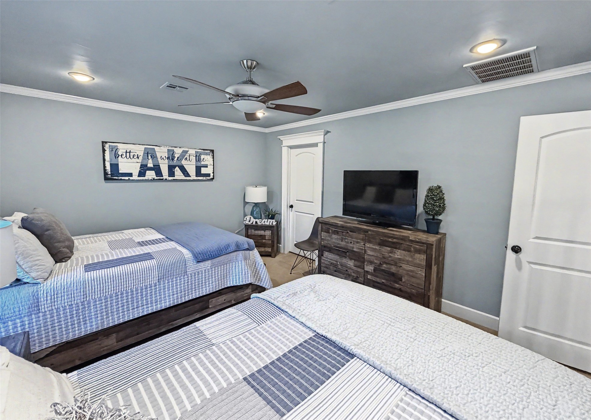 19216 W Pettit Bay Road Property Photo 62