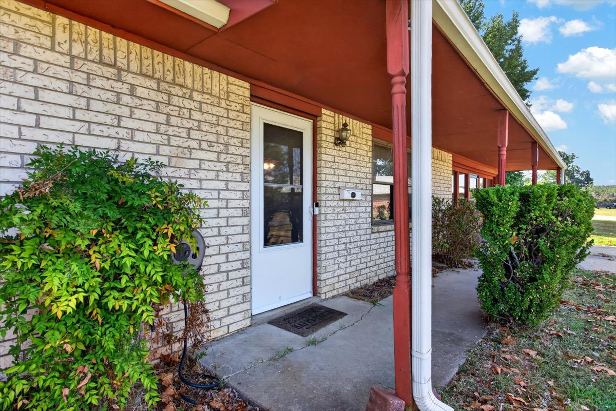 162 Sunset Street Property Photo 3