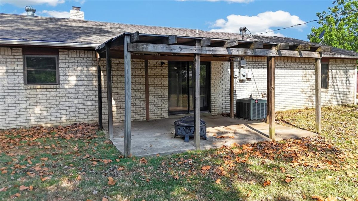 162 Sunset Street Property Photo 8