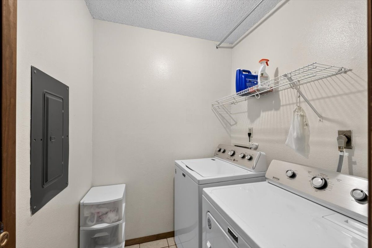 162 Sunset Street Property Photo 23