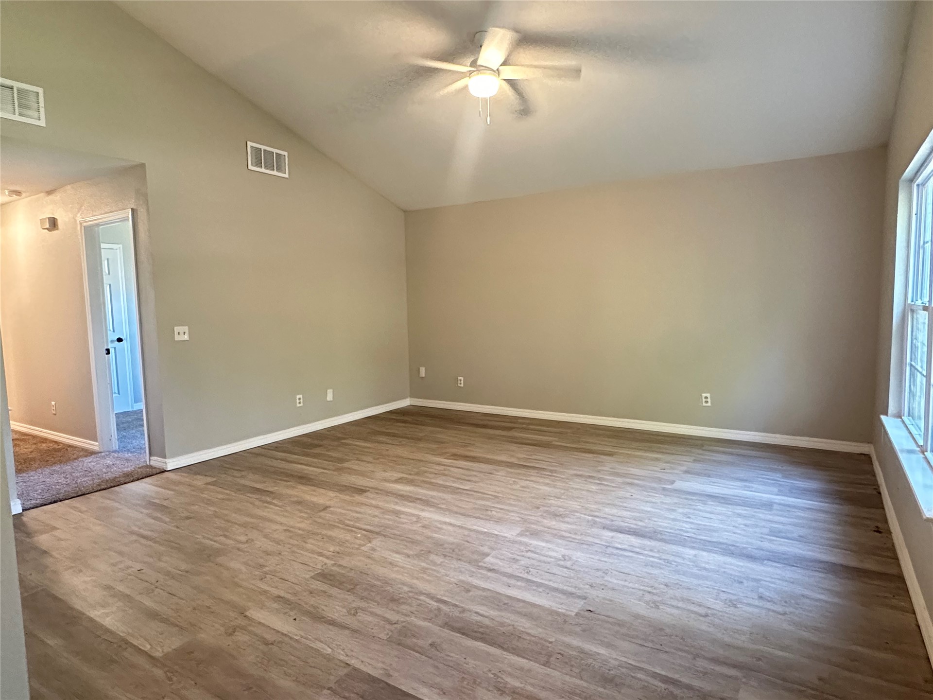 503 Quail Lake Drive Property Photo 3