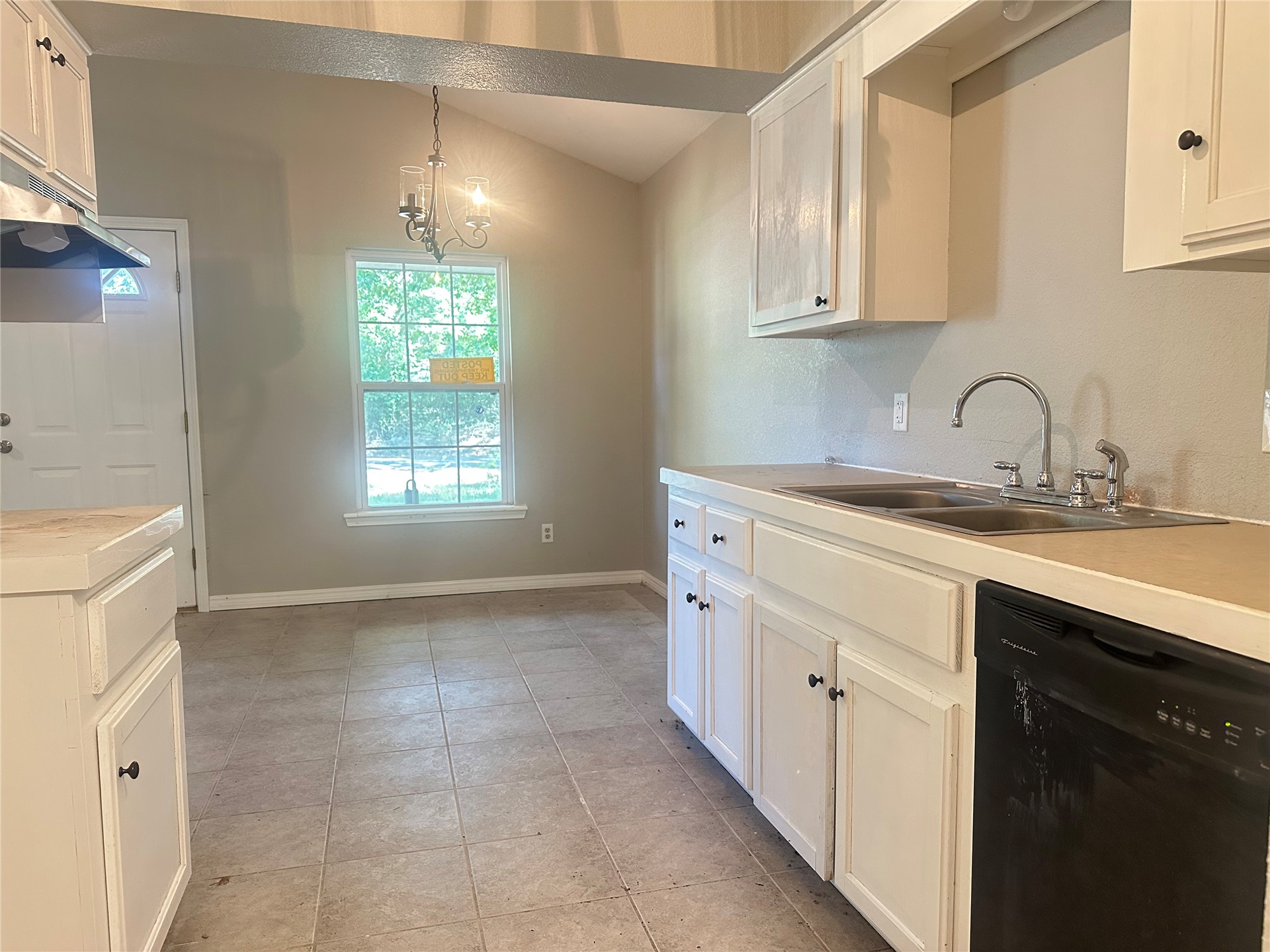 503 Quail Lake Drive Property Photo 7