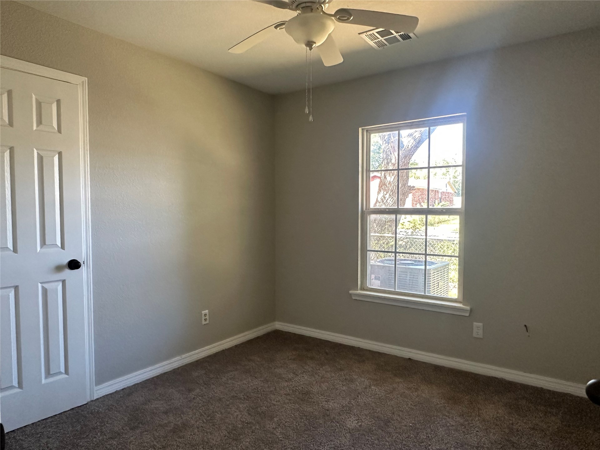 503 Quail Lake Drive Property Photo 9