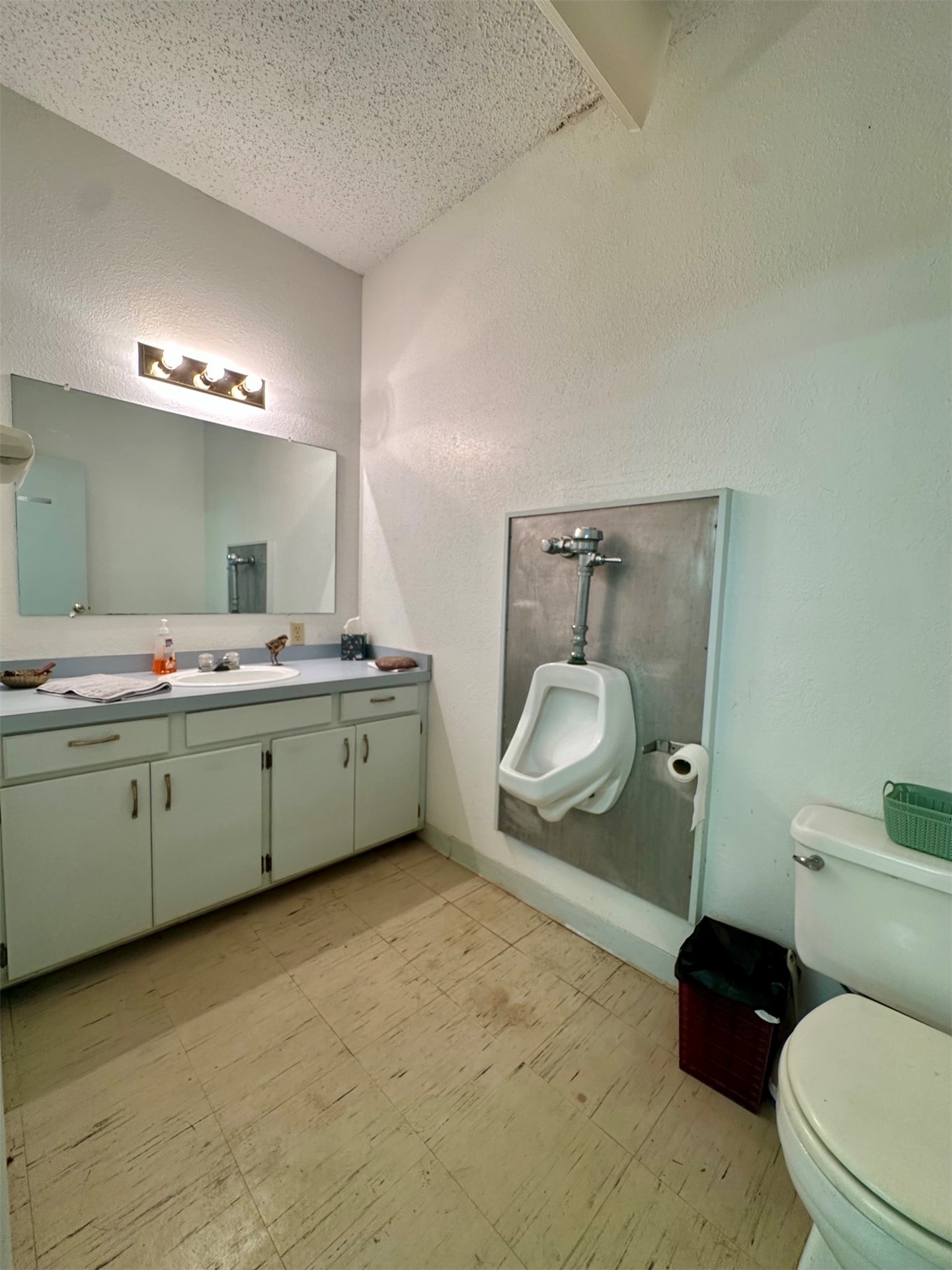 4550 Enos Road Property Photo 12