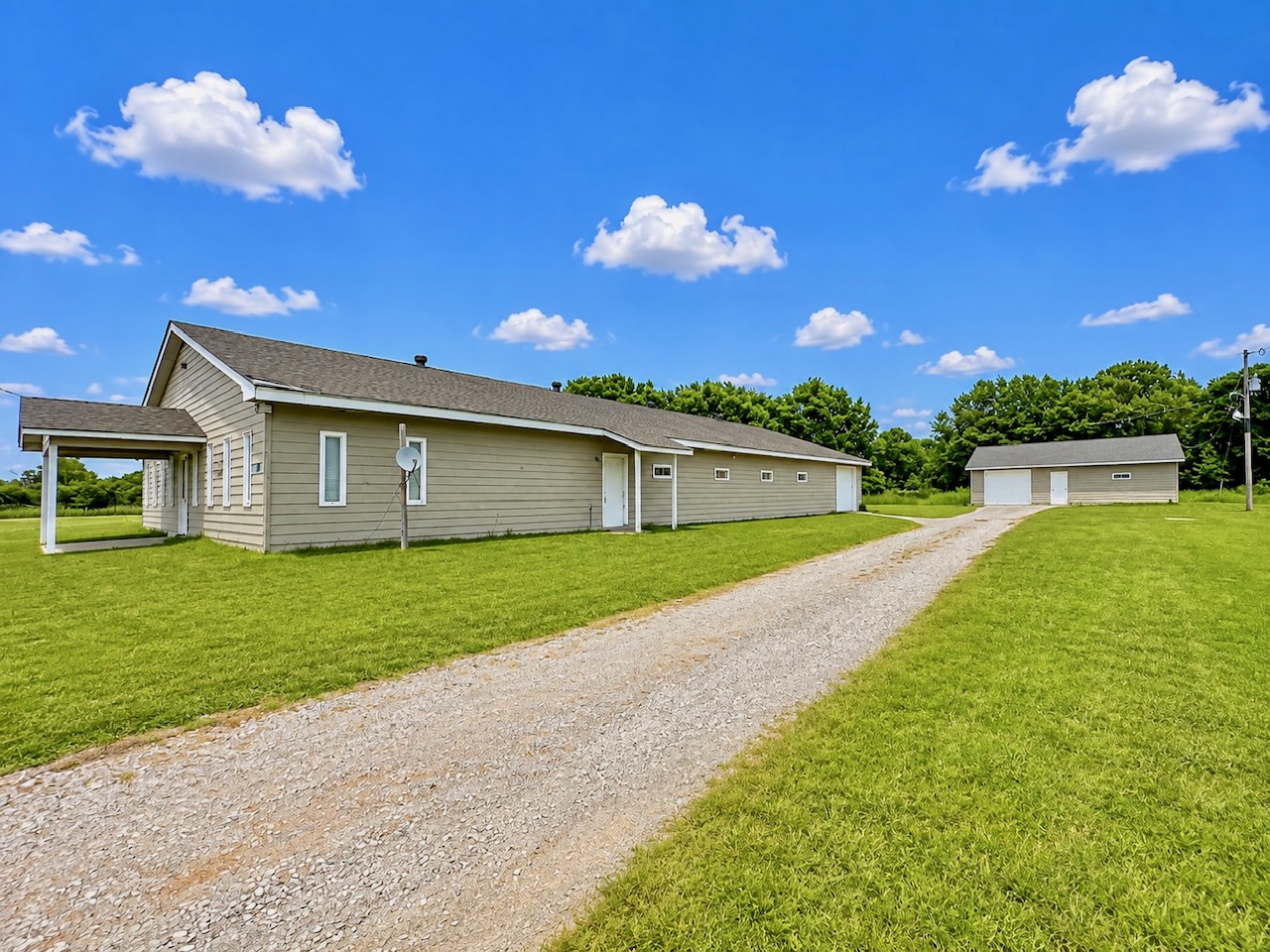 4550 Enos Road Property Photo 16