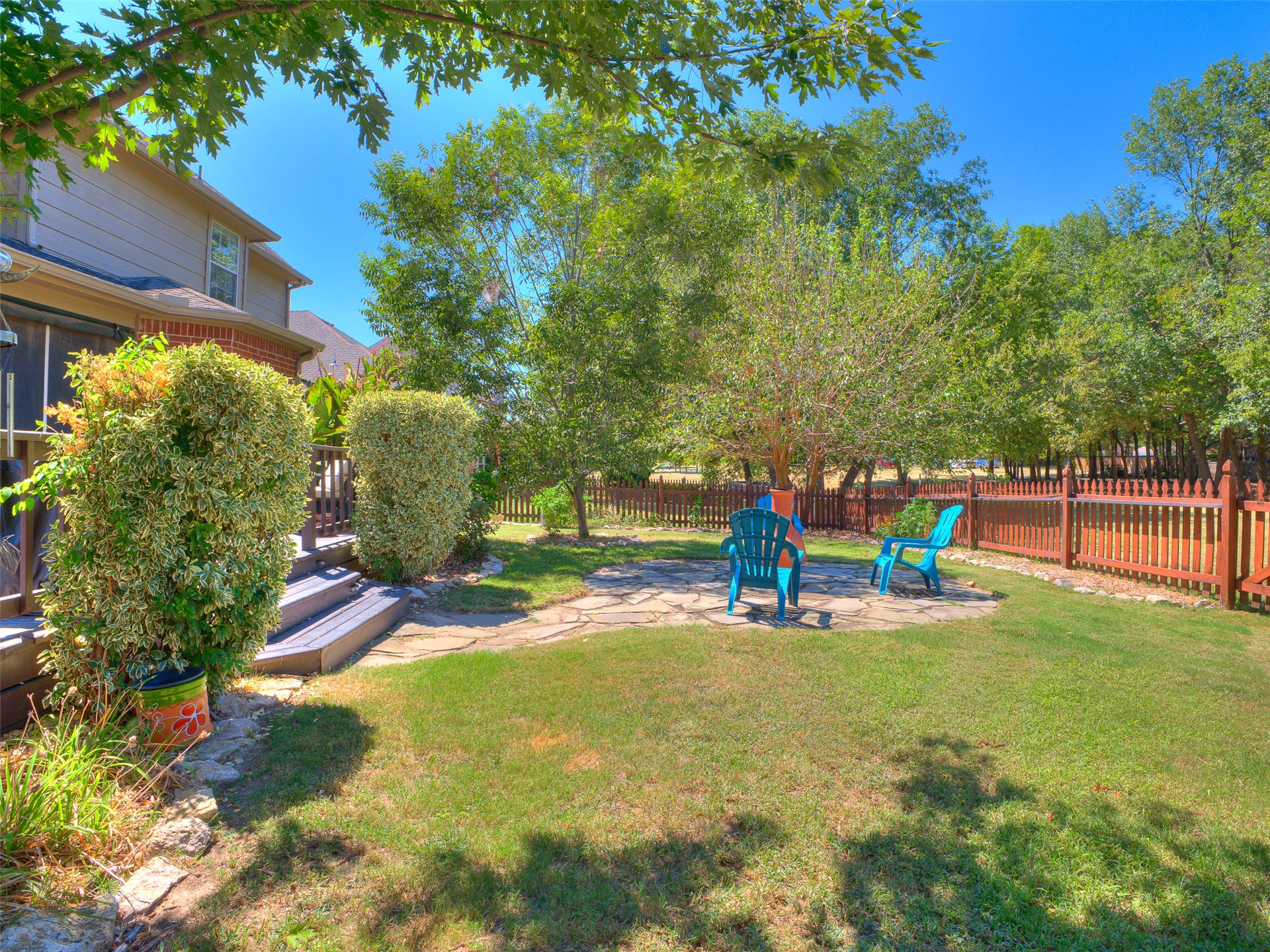 3304 W Elgin Street Property Photo 4