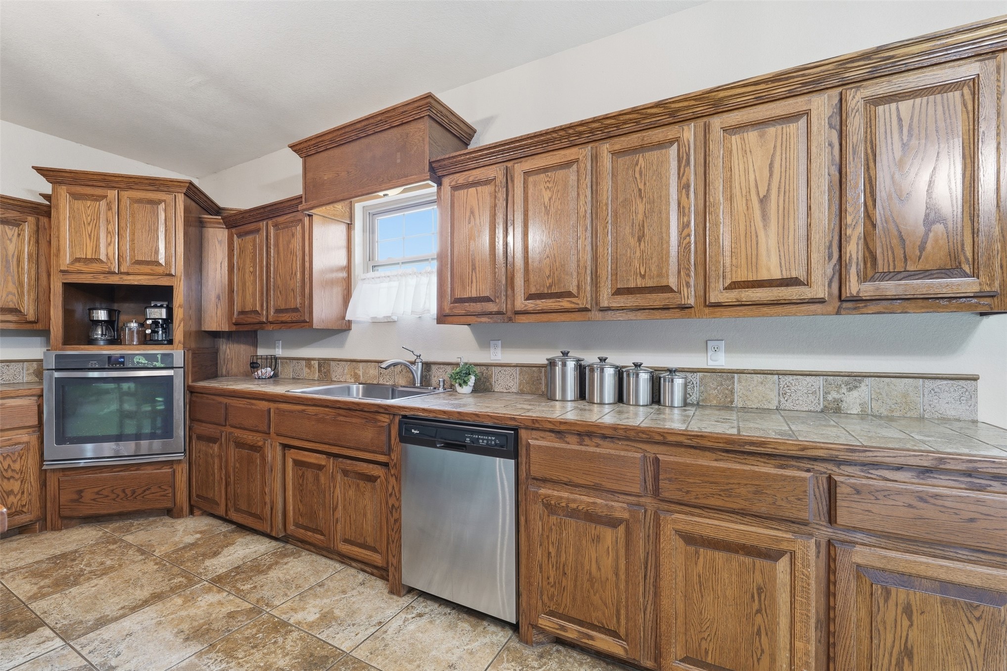 100712 S 4790 Property Photo 13
