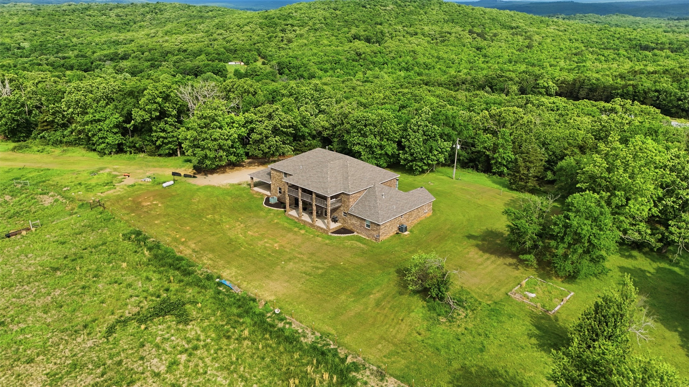 100712 S 4790 Property Photo 43