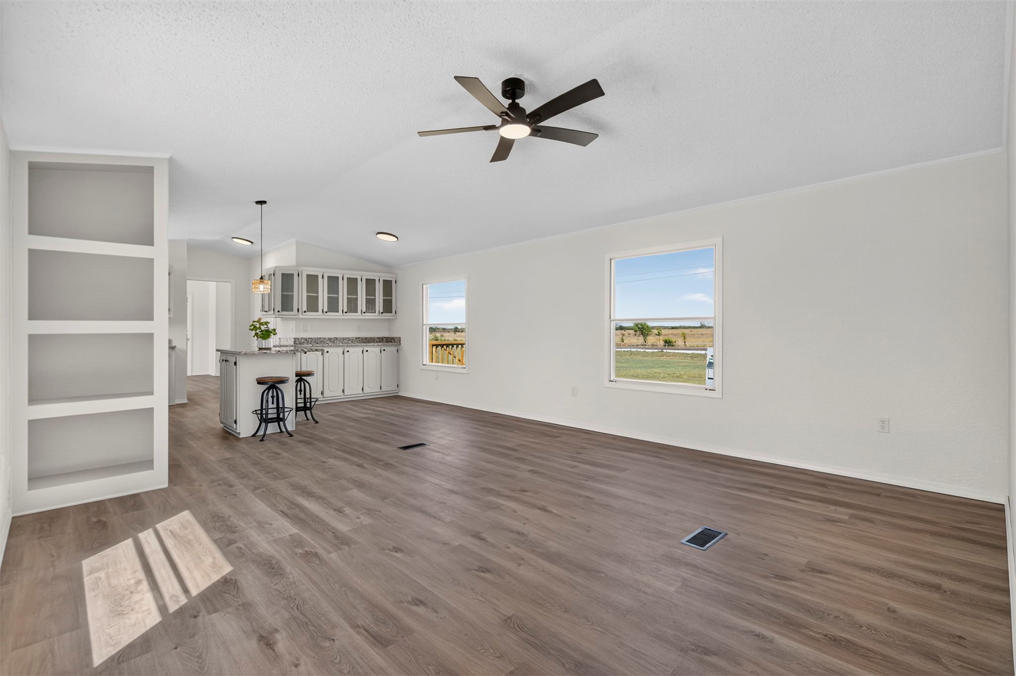 13771 S Lionel Avenue Property Photo 4