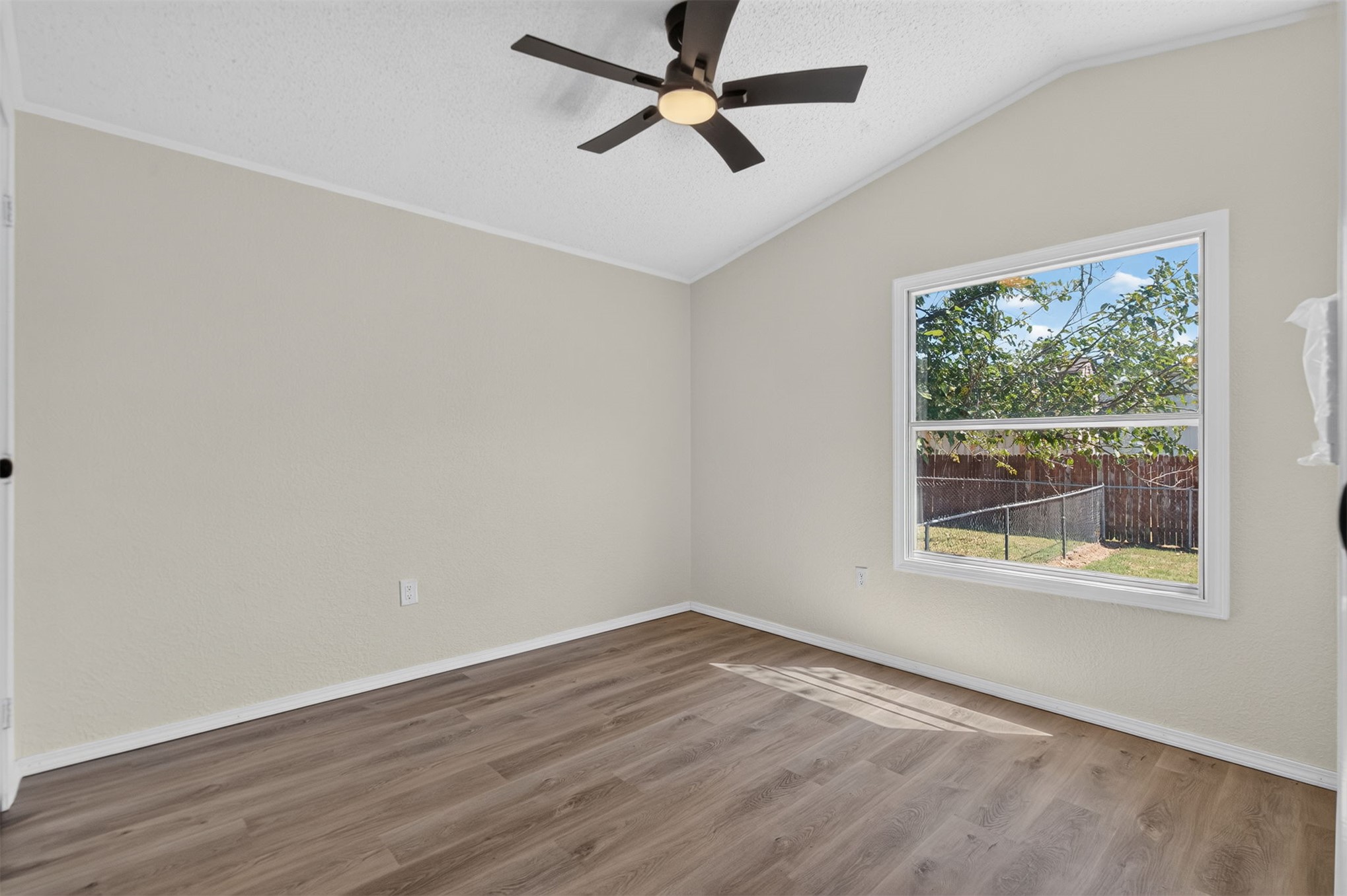 13771 S Lionel Avenue Property Photo 14