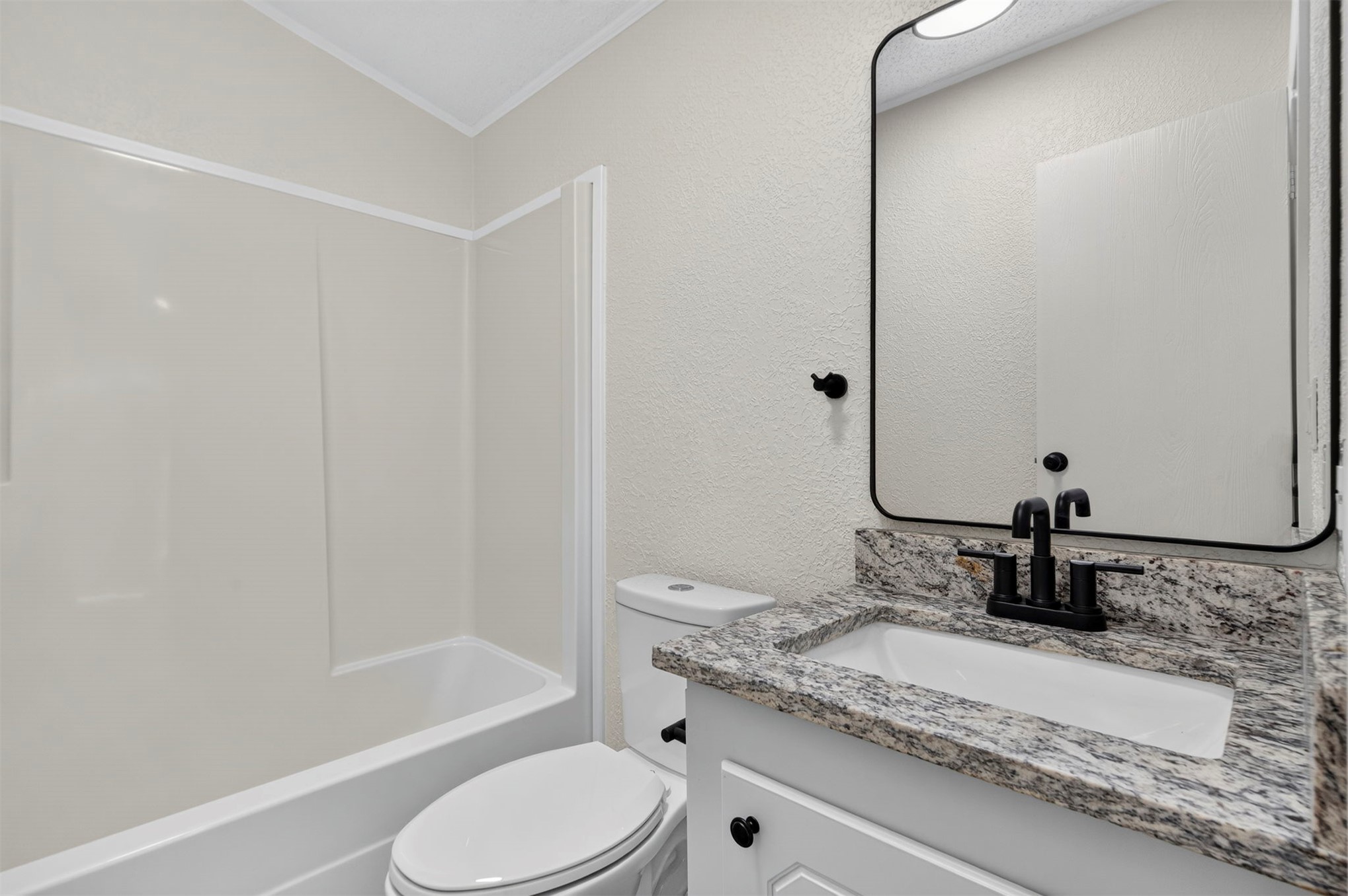 13771 S Lionel Avenue Property Photo 15