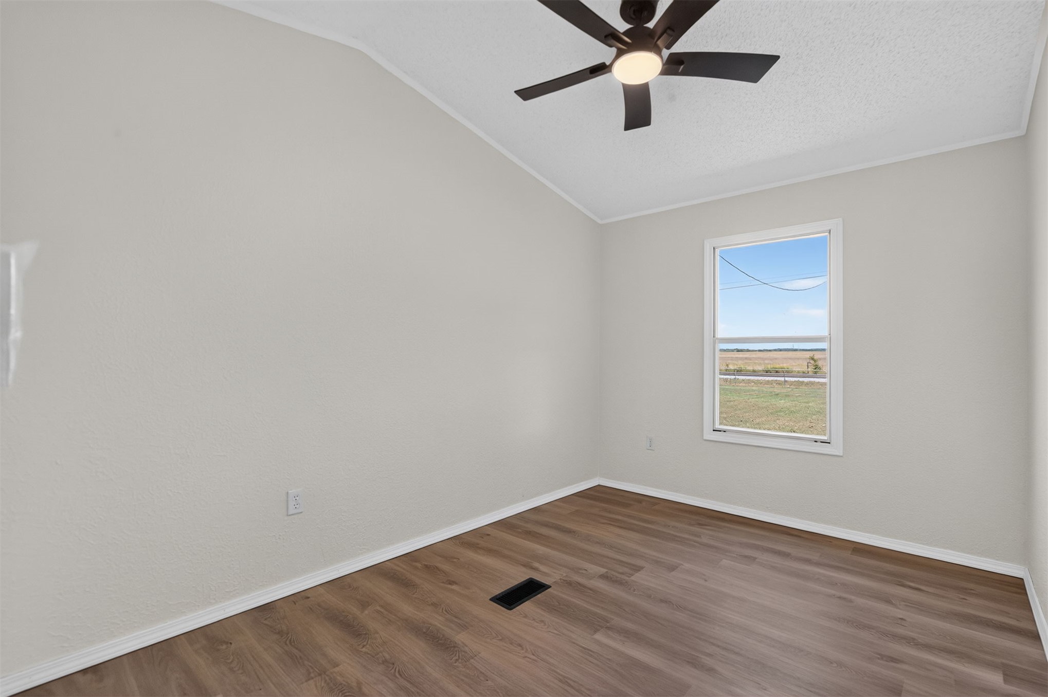 13771 S Lionel Avenue Property Photo 16