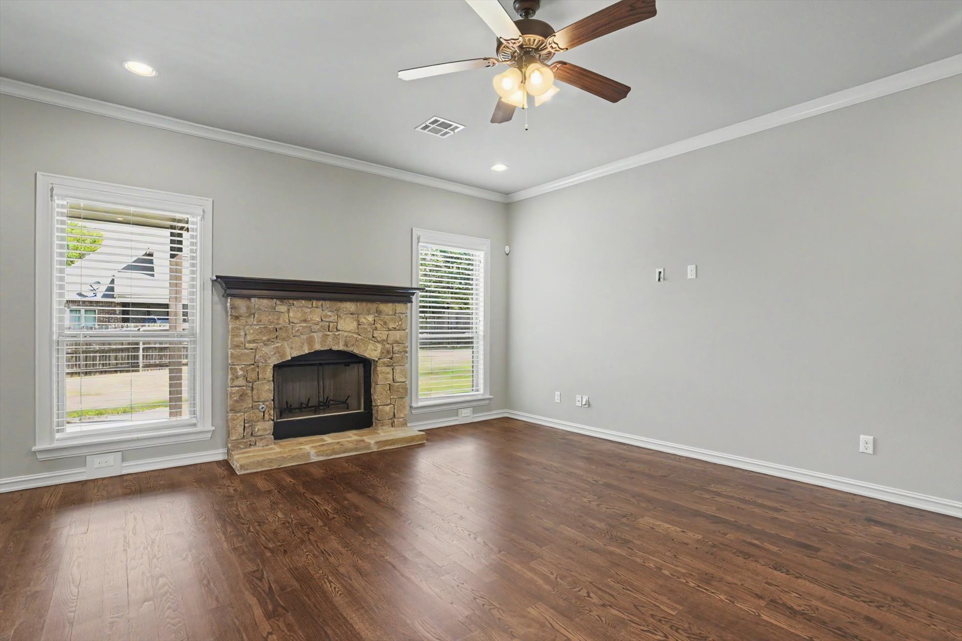 5831 E 145th Place S Property Photo 10