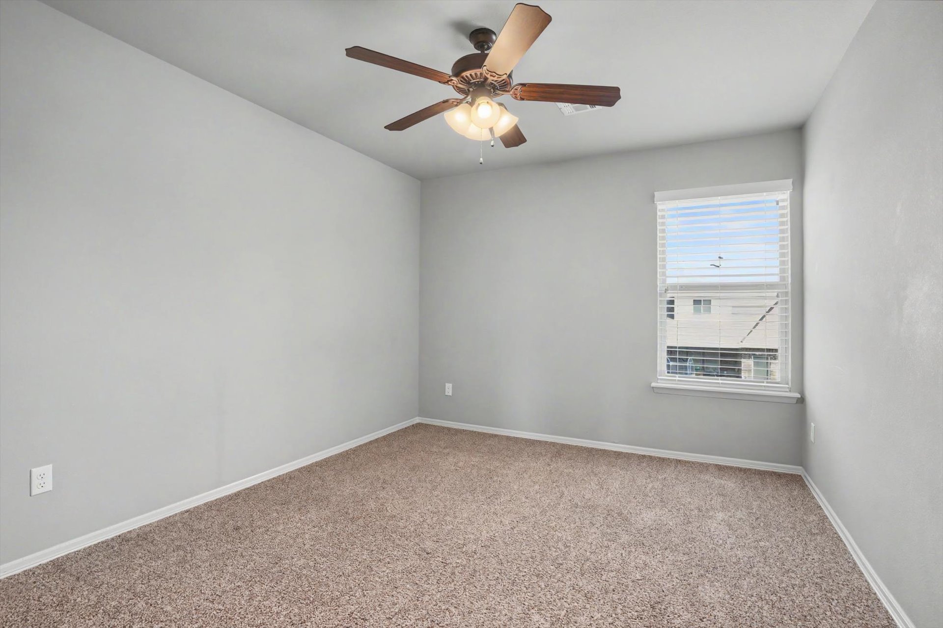 5831 E 145th Place S Property Photo 37