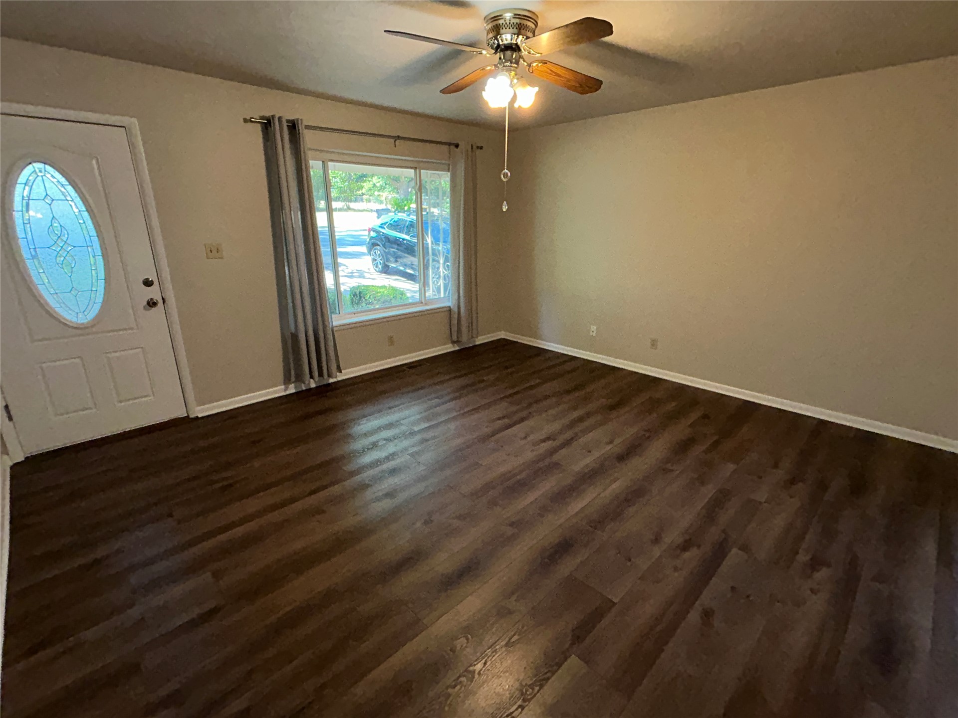 11755 S 76th East Avenue Property Photo 4