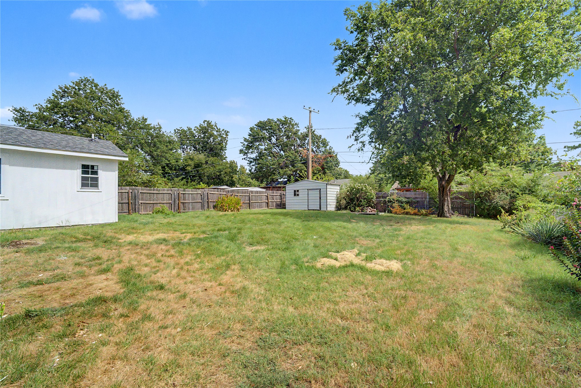 925 S Richmond Avenue Property Photo 15