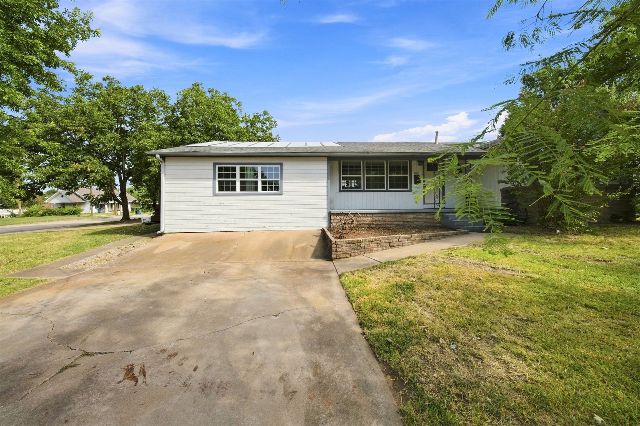 1408 E Cherry Street E Property Photo 4