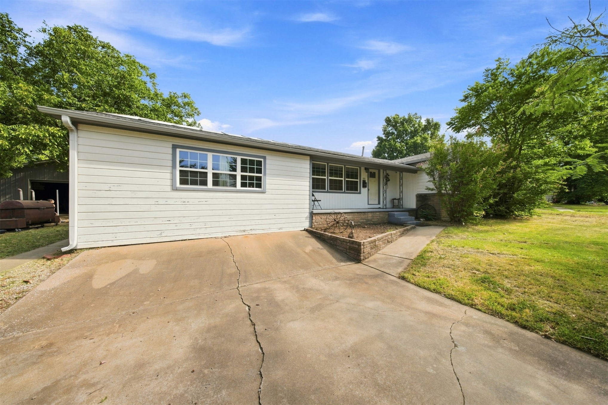 1408 E Cherry Street E Property Photo 5