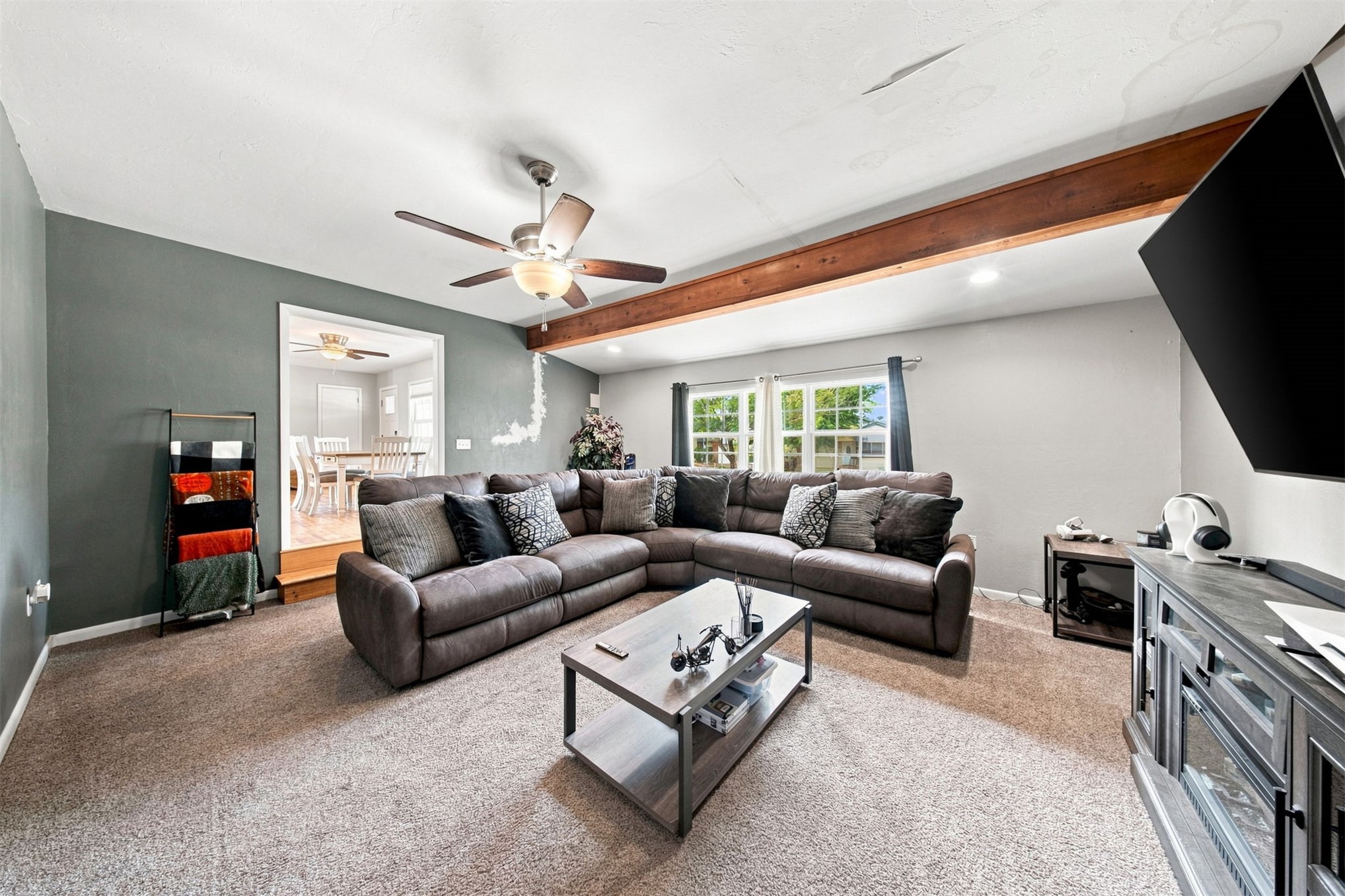 1408 E Cherry Street E Property Photo 6