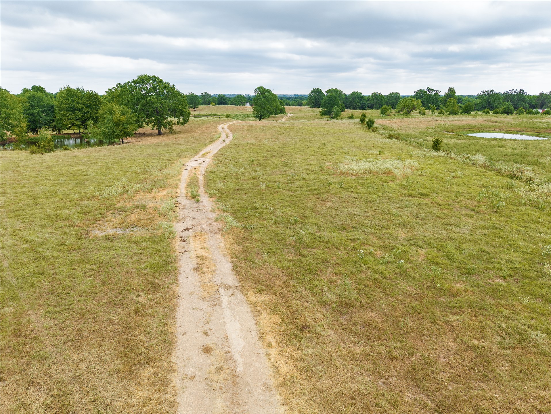 166 N 4084 Road Property Photo 3