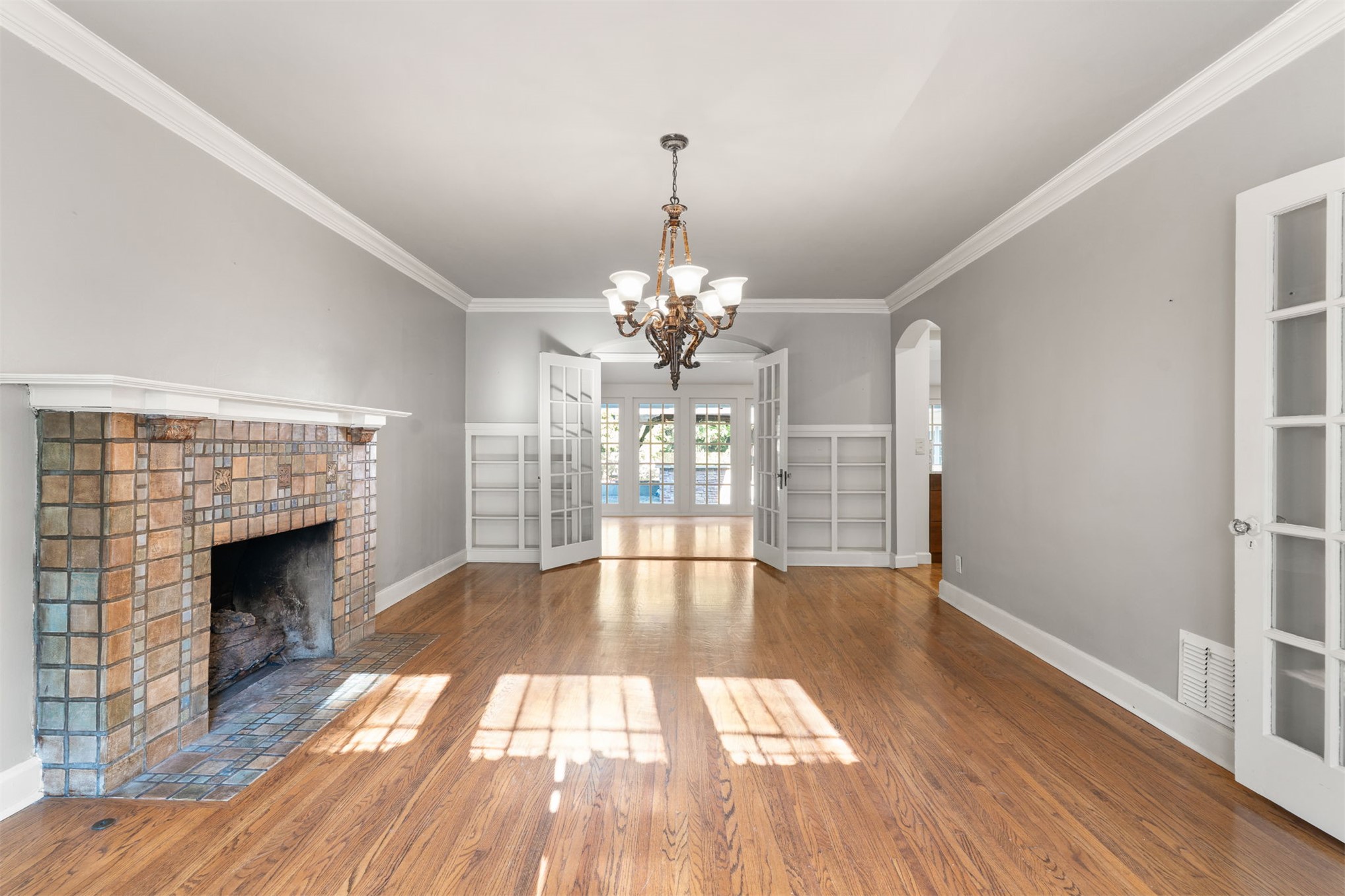 2908 S Cincinnati Avenue Property Photo 14