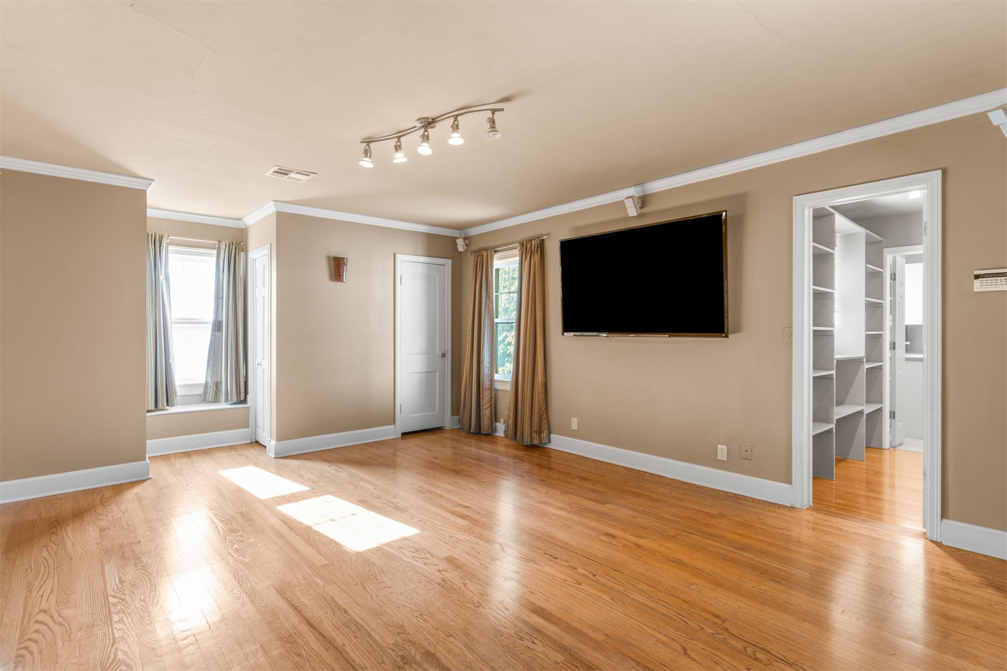 2908 S Cincinnati Avenue Property Photo 25