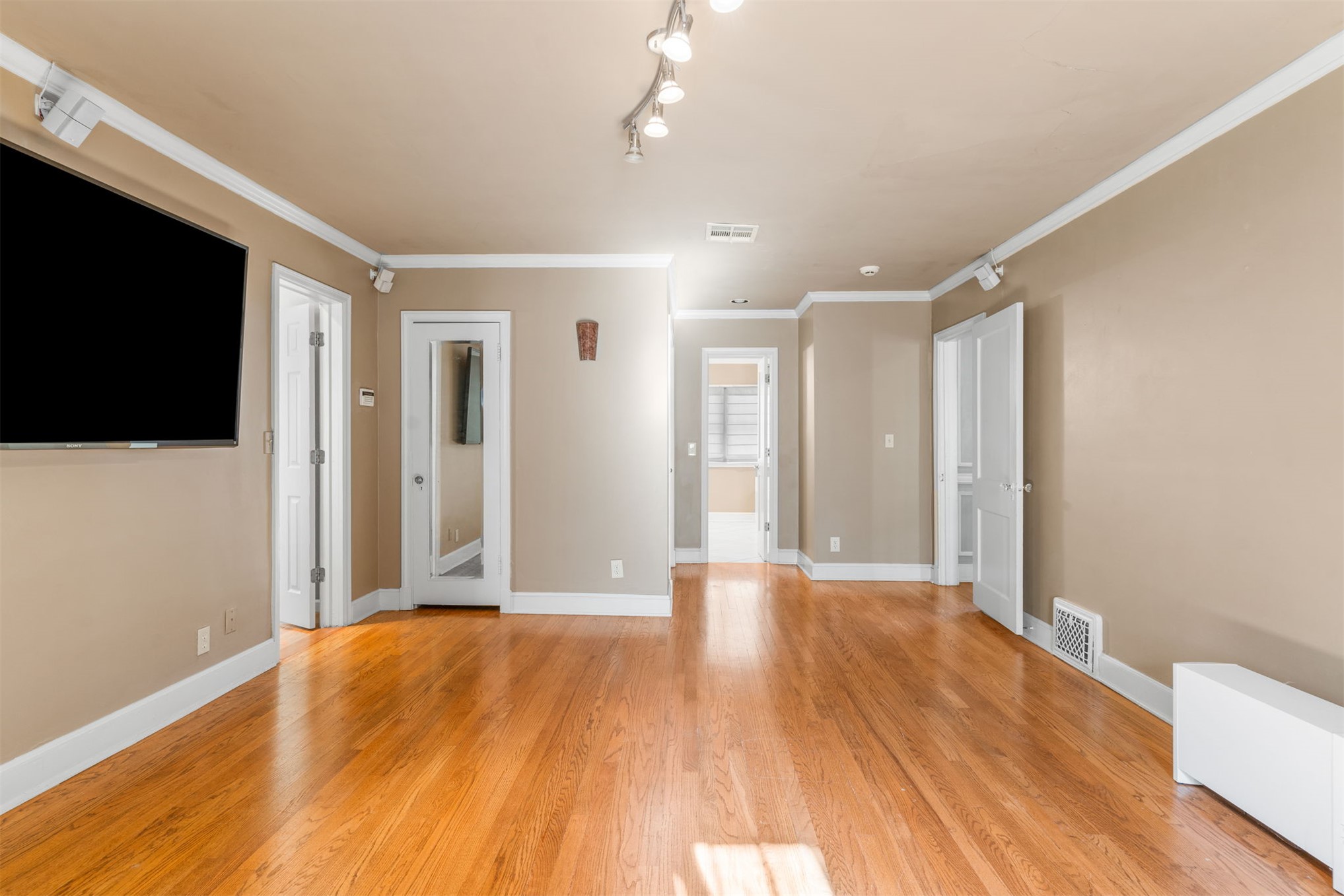 2908 S Cincinnati Avenue Property Photo 26