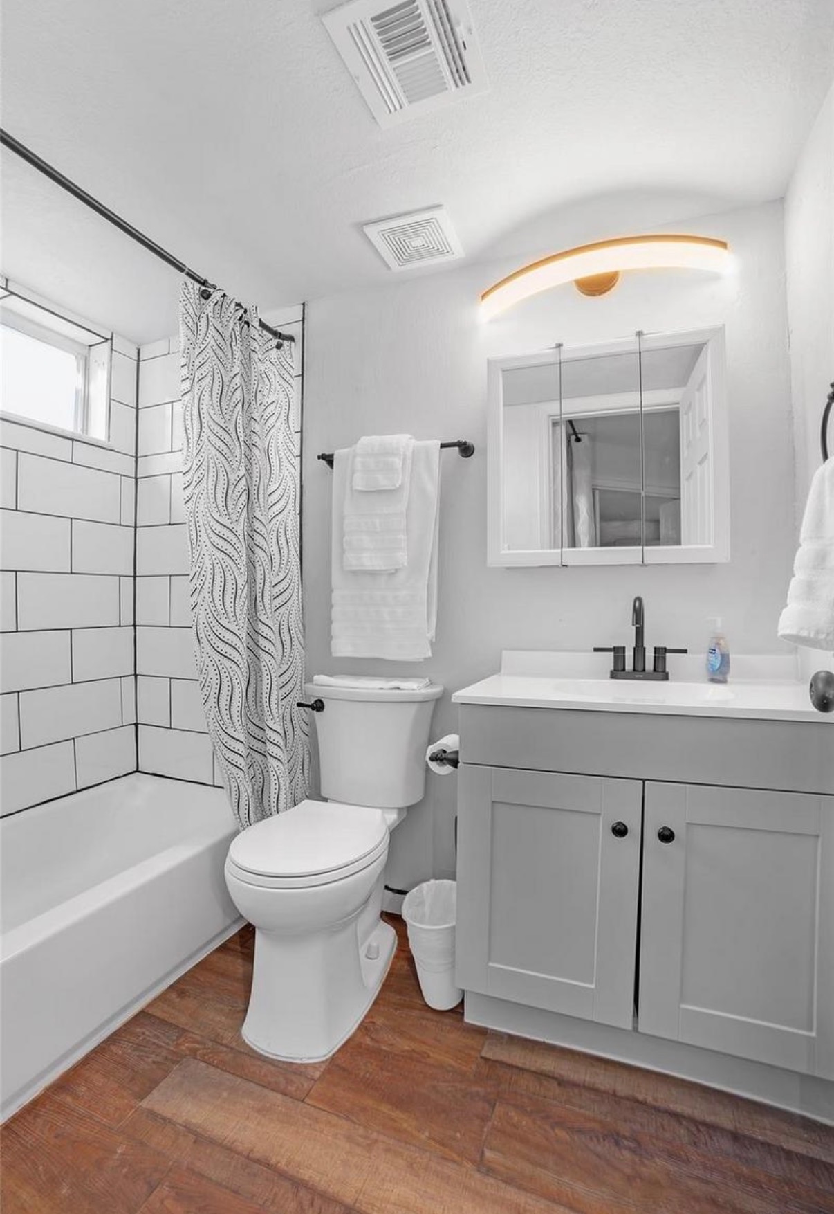1802 E 66th Place 306 Property Photo 13