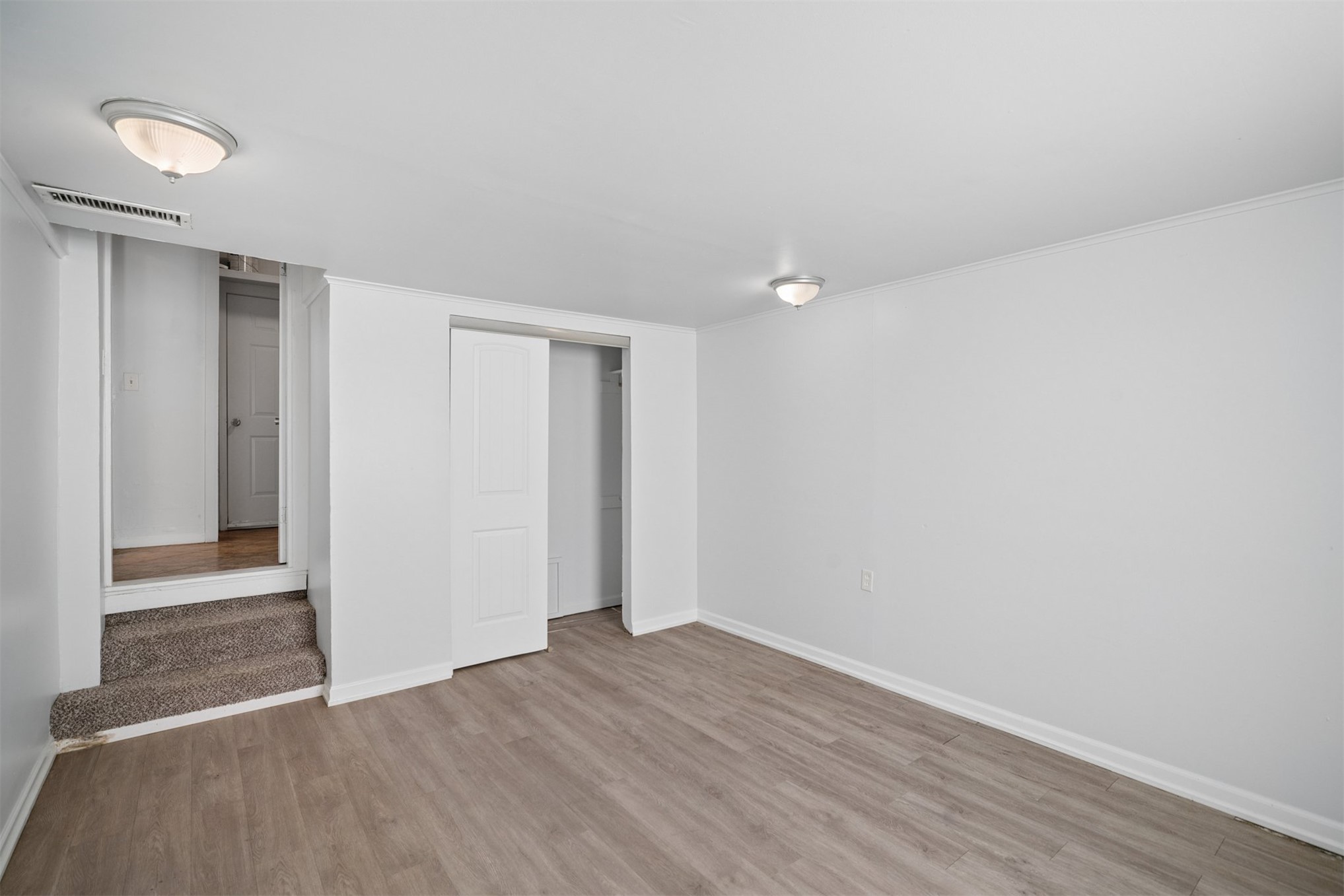 408 N Cedar Street Property Photo 15