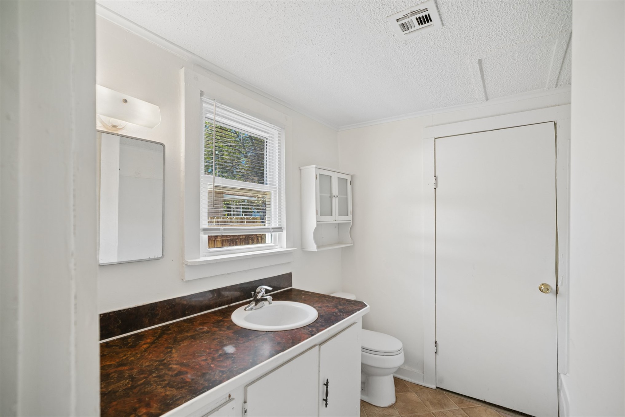 605 N 10th Street Property Photo 9