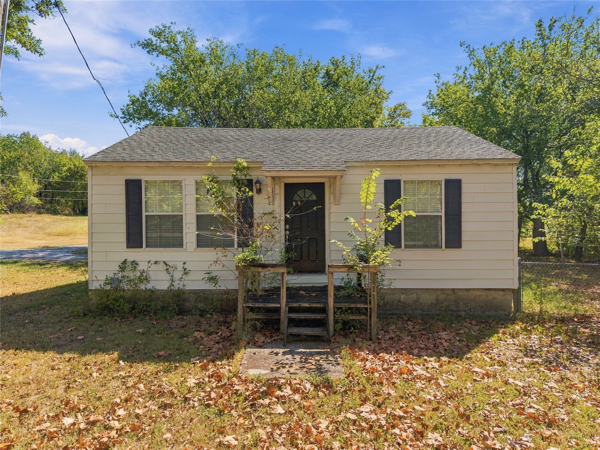 12817 N Peoria Avenue Property Photo 6