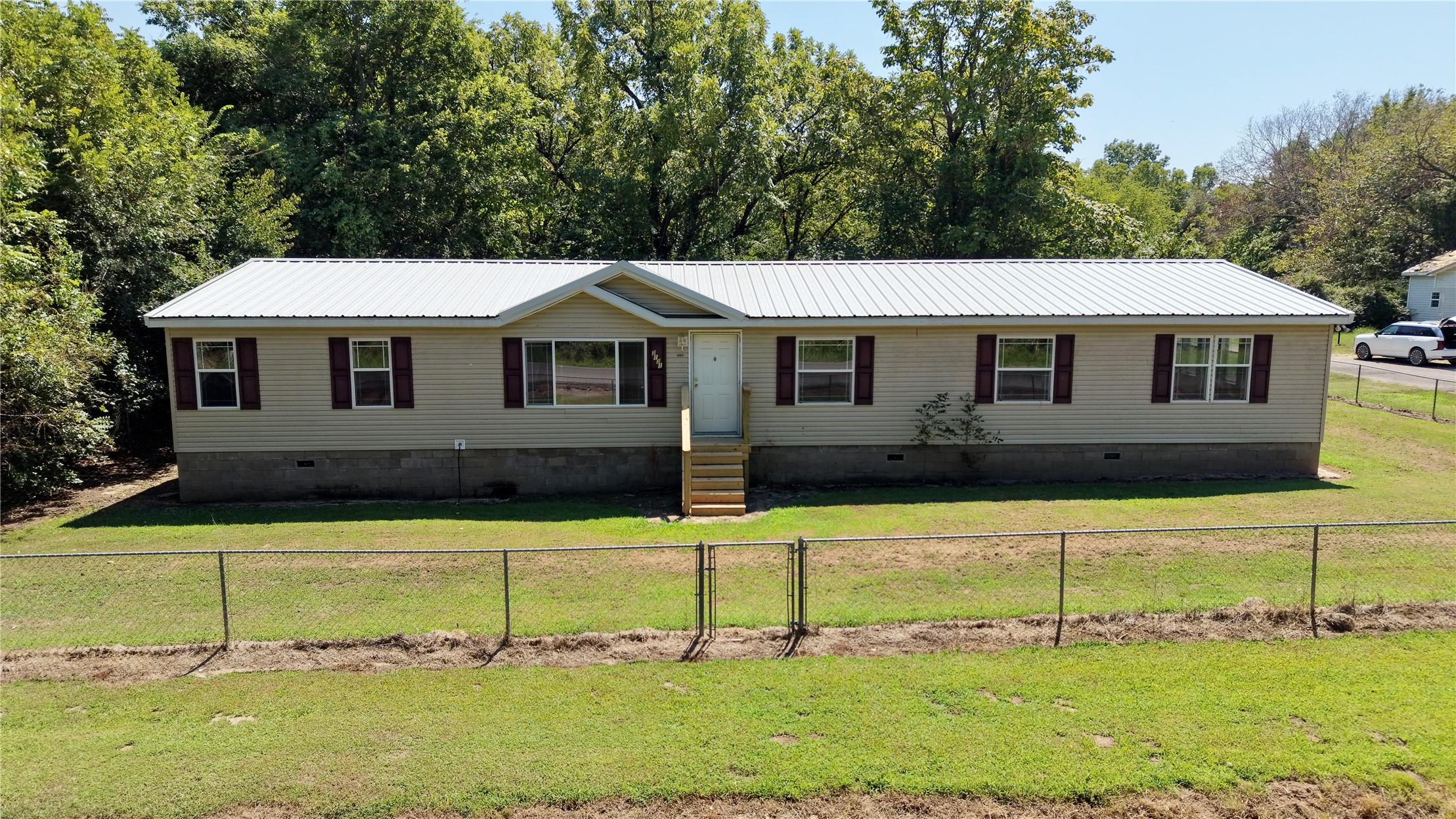 2131 Maryland Avenue Property Photo 4