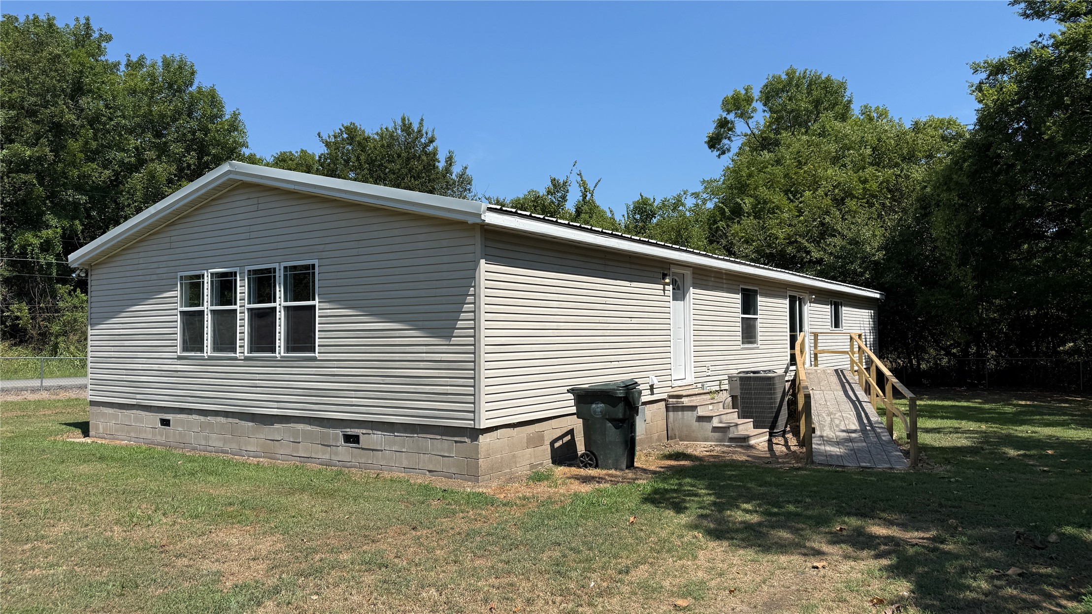 2131 Maryland Avenue Property Photo 13