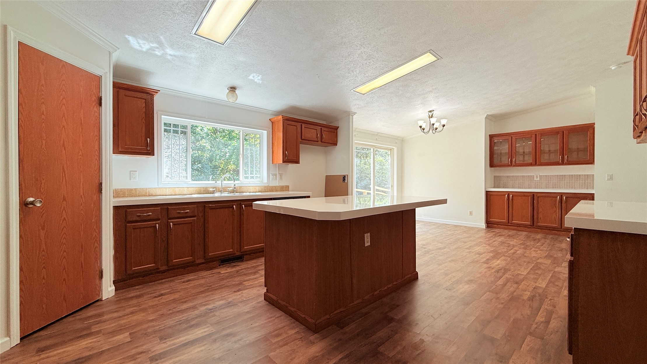2131 Maryland Avenue Property Photo 25