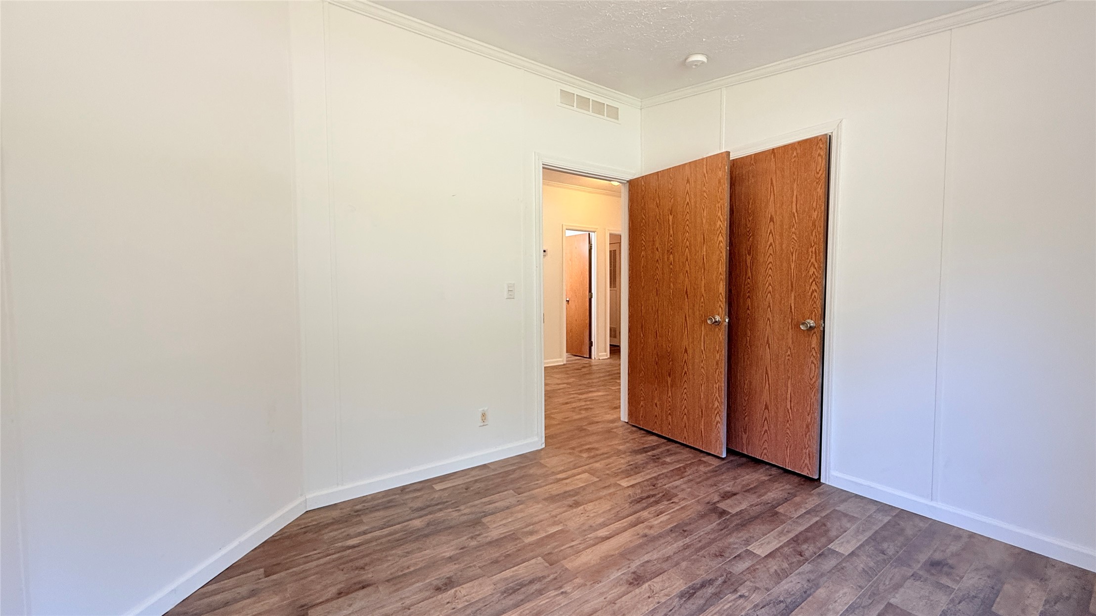 2131 Maryland Avenue Property Photo 40