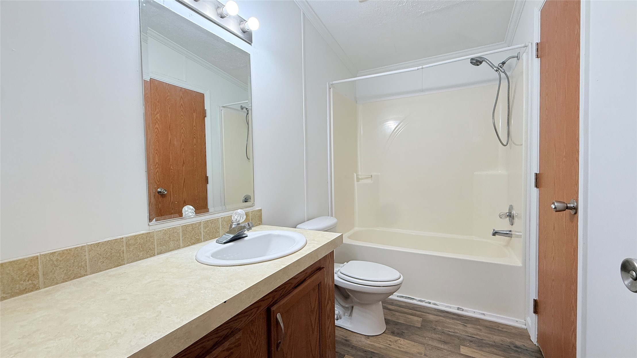 2131 Maryland Avenue Property Photo 46